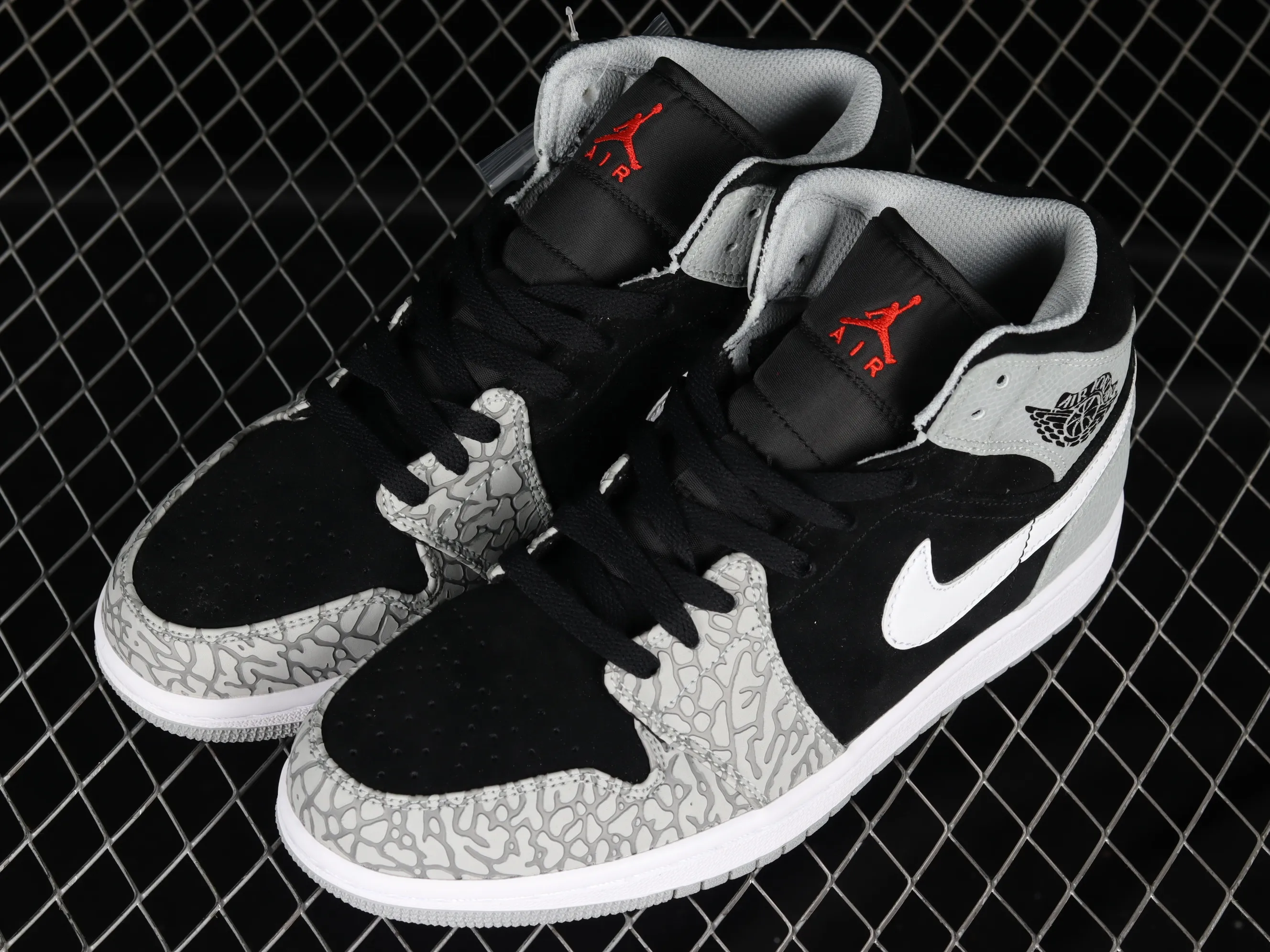 All categories Air Jordan Jordan series basketball shoes Air Jordan 1 Mid Air Jordan 1 Mid "Elephant Toe" AJ1 Joe 1 black and gray crackle pattern DM1200-016